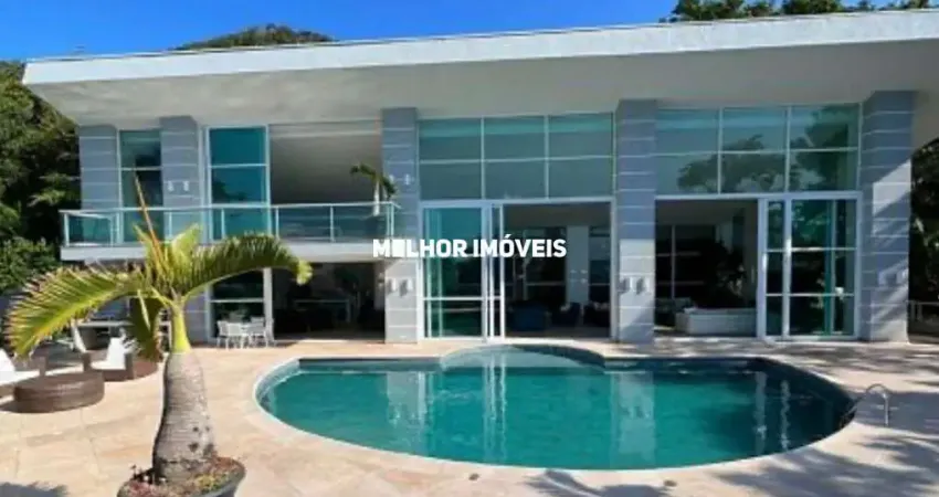 Costa Azul - Casa Alto Padrão mobiliada e decorada  á venda com 6 suítes e 8 vagas  na Interpraias em Balneário Camboriú.