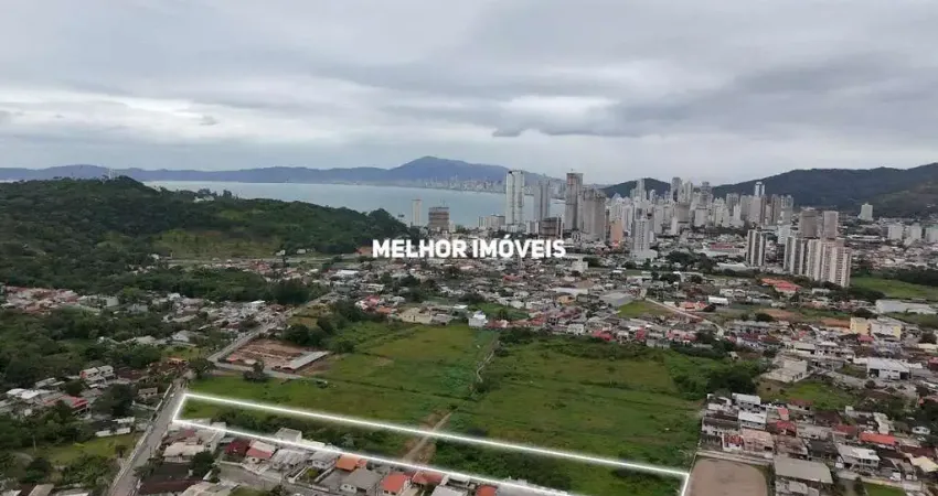Terreno à venda na Rua 900, Meia Praia, Itapema