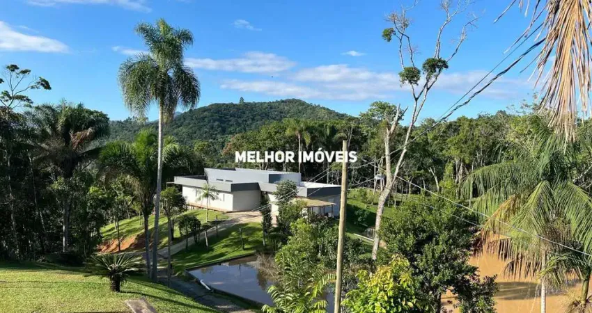 Sítio a venda com 26.000 m² no bairro rio do meio em camboriú - sc