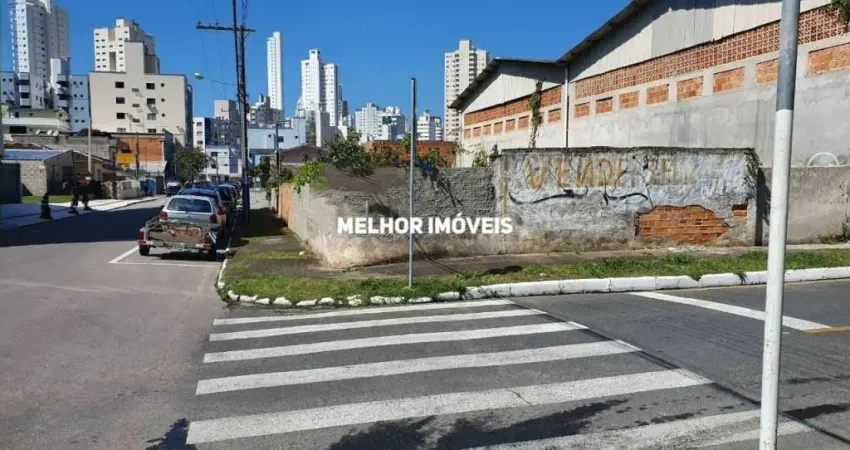 Terreno á Venda no Bairro Nações Balneário Camboriú - SC
