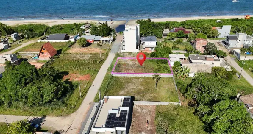 Terreno de 750 m² a apenas 60 metros do mar próprio para construção de prédio