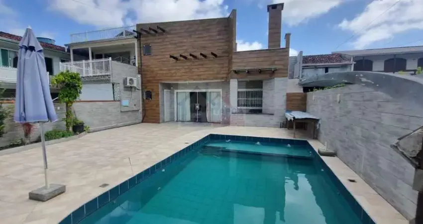 Sobrado com 8 quartos em Itapoá - Jardim Perola do Atlántico