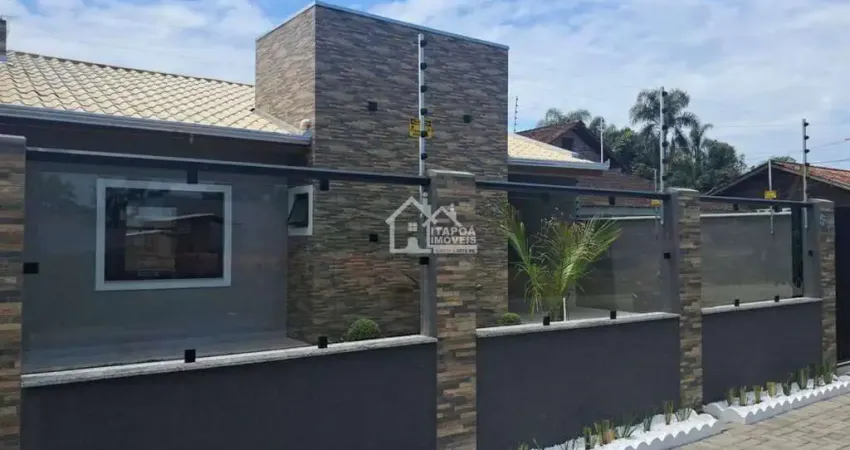 Casa com 3 quartos no balneário sai mirim, à 500 metros da praia