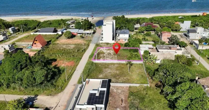 Terreno de 750 m² a apenas 60 metros do mar próprio para construção de prédio