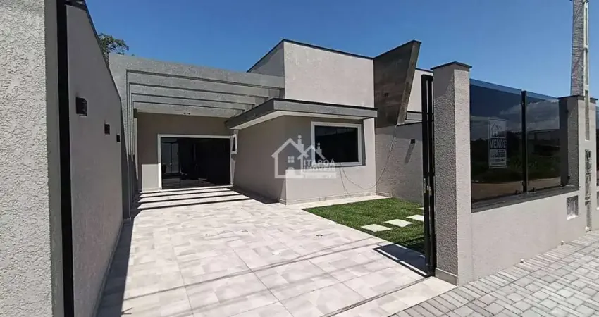 Casa com piscina alto padrão de acabamento no balneário paese