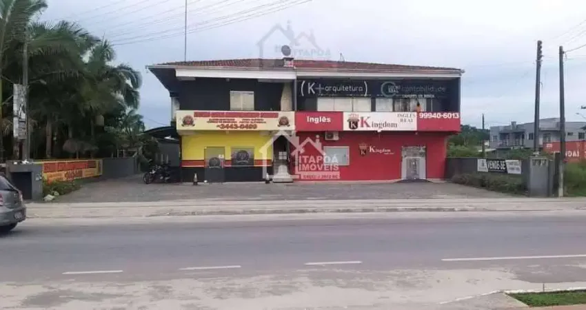 Prédio comercial e residencial com 5 salas + 2 kitnet/ + 1 casa, localizada avenida celso ramos