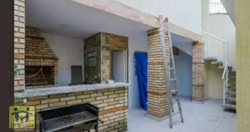 Casa com 3 Suítes, 3 vagas de garagem, 1 edícula ( quarto com banheiro ), e churrasqueira. Para venda. – Jd. Da Saúde - São Paulo/SP