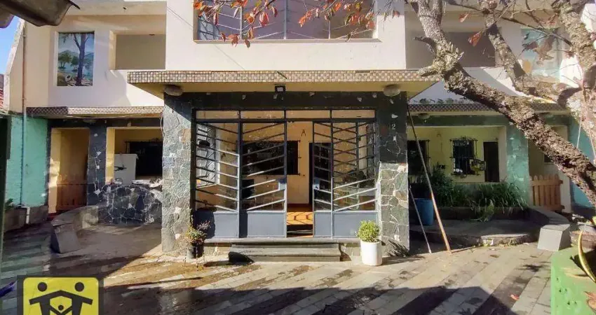 Sobrado com 4 dormitórios à venda, 250 m² por R$ 960.000,00 - Vila Liviero - São Paulo/SP