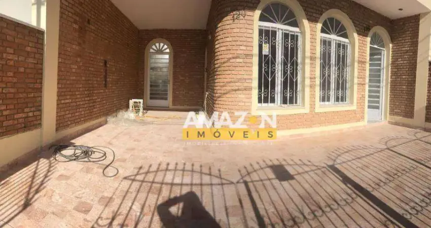 Sobrado com 6 dormitórios à venda, 300 m² por R$ 698.000,00 - Centro - Taubaté/SP