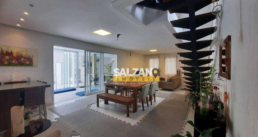 Sobrado com 3 dormitórios à venda, 322 m² por R$ 1.800.000,00 - Campos do Conde II Versailles - Tremembé/SP