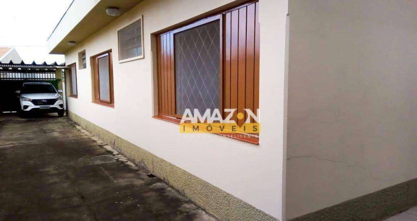 Casa com 3 dormitórios para alugar, 270 m² por R$ 3.610,00/mês - Jardim Morumby - Taubaté/SP