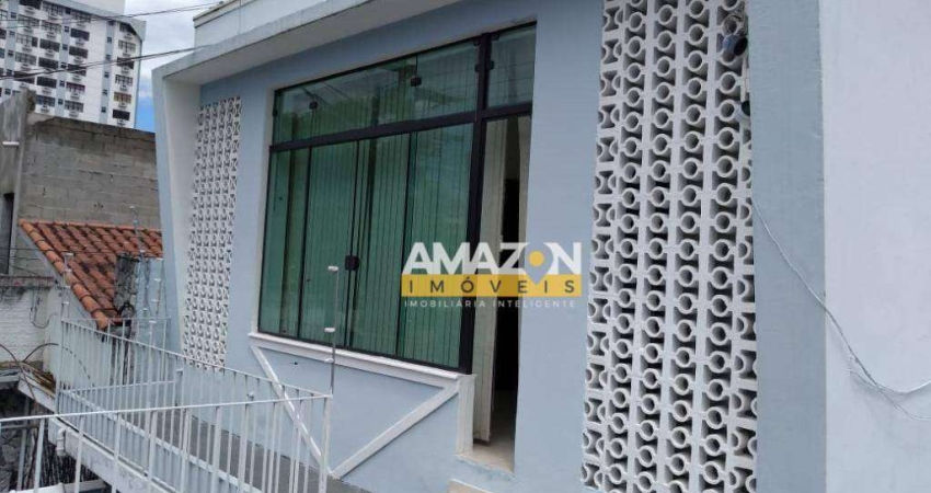 Sobrado com 3 dormitórios à venda, 200 m² por R$ 750.000,00 - Jardim Santa Clara - Taubaté/SP