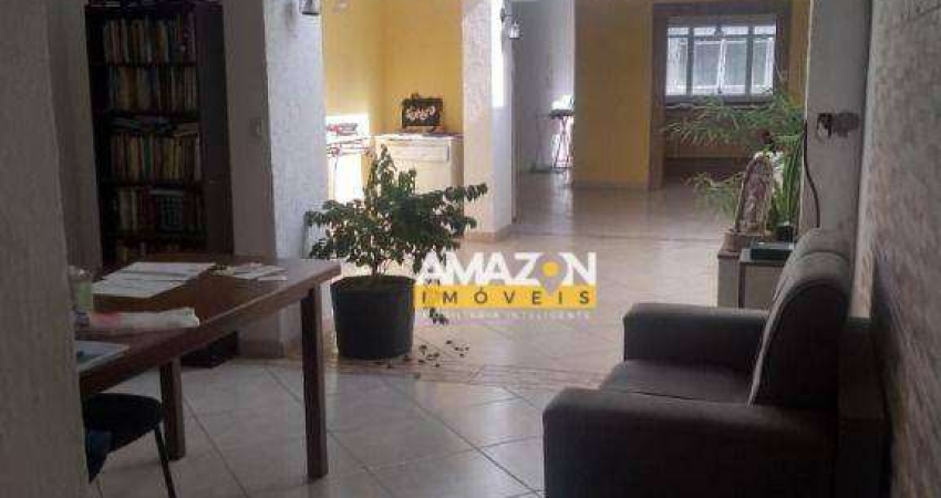 Casa com 5 dormitórios à venda, 380 m² por R$ 806.000,00 - Centro - Taubaté/SP