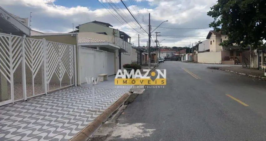 Casa com 3 dormitórios à venda, 220 m² por R$ 583.000,00 - Vila São José - Taubaté/SP