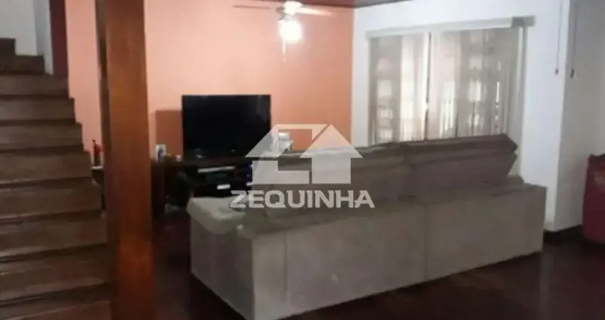Casa em condomínio fechado com 4 quartos à venda na Vila Yara, Osasco 
