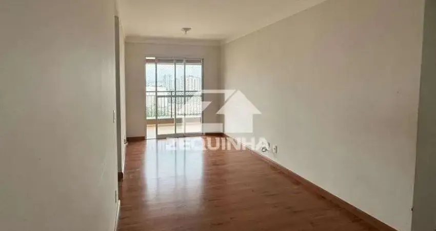 Apartamento com 3 quartos para alugar no Jardim Tupanci, Barueri 