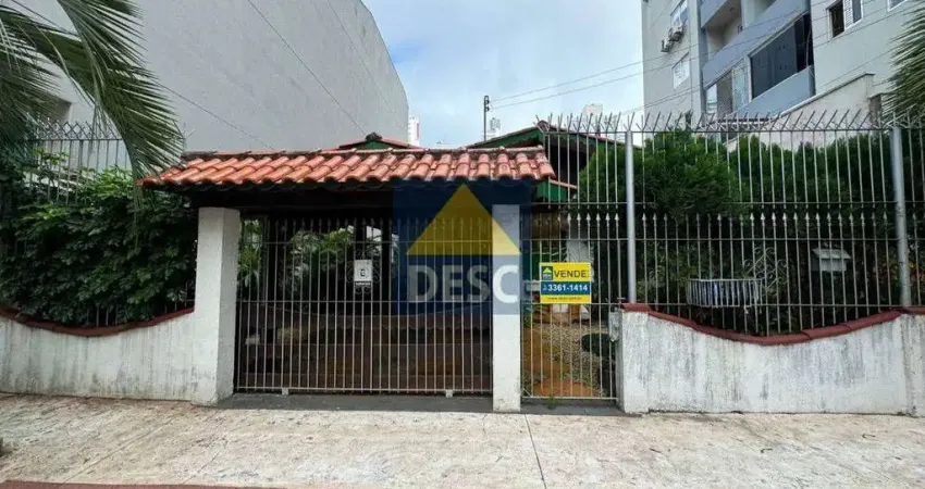 Casa de 03 dormitórios à venda no centro de balneário camboriú