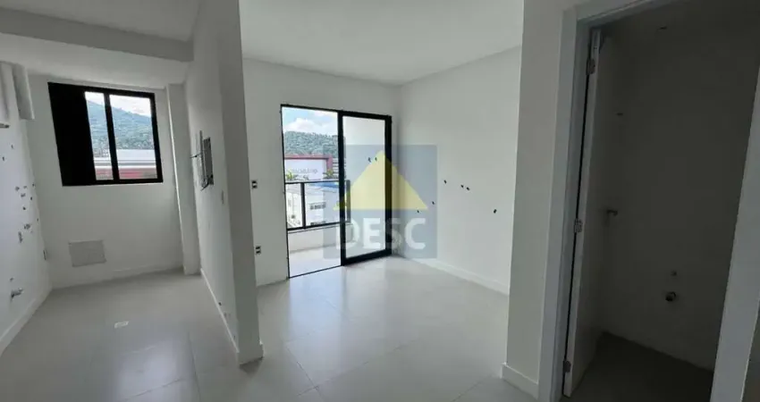 Apartamento duplex na planta com 01 dormitório no bairro dos estados em balneário camboriú