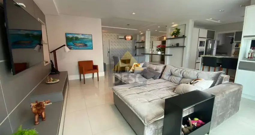 Apartamento mobiliado à venda no ed. de la torre no centro de balneário camboriú