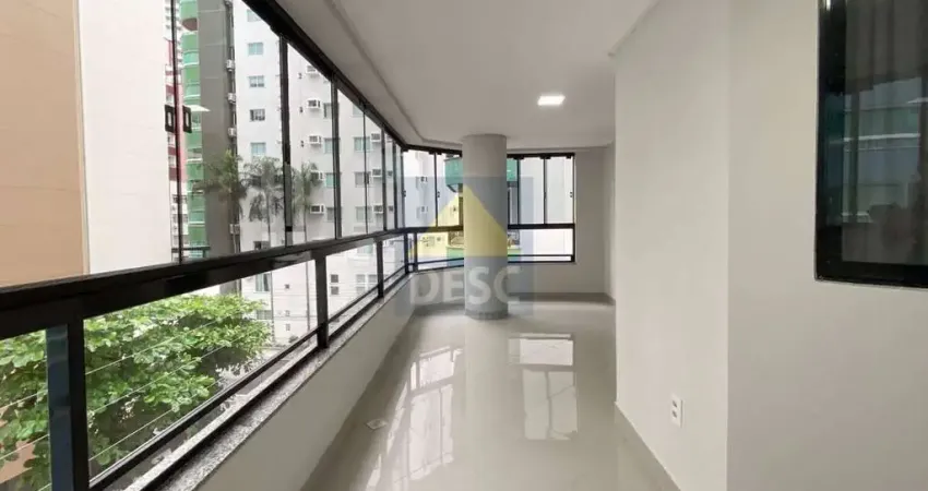 Apartamento quadra mar com 3 quartos à venda no edifício baia azul em balneário camboriú