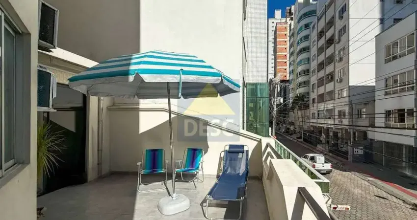 Apartamento semimobiliado à venda no Ed. Sol de Verão em Balneário Camboriú