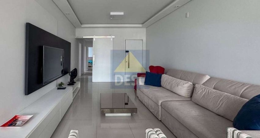 Apartamento mobiliado com 3 dormitórios para locação anual no Ed. Porto da Barra em Balneário Camboriú