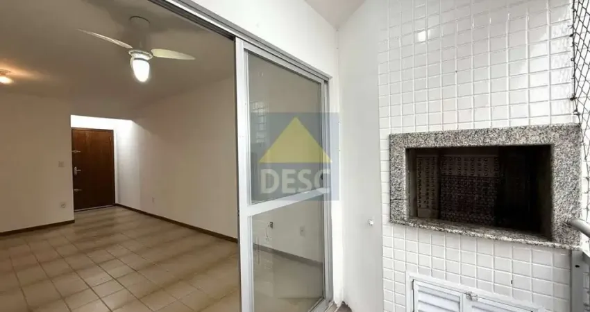 Apartamento quadra mar à venda no Ed. Turim em Balneário Camboriú