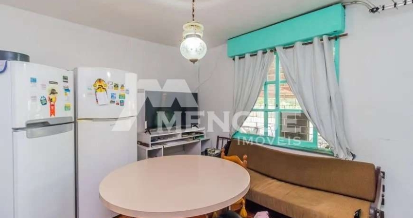 Casa com 2 quartos à venda na Rua Guadalajara, 885, Jardim Itu Sabará, Porto Alegre