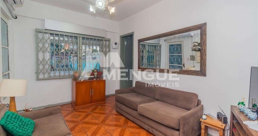 Casa com 3 quartos à venda na Rua Lopes Teixeira, 199, Jardim Itu Sabará, Porto Alegre