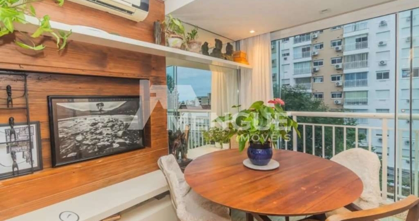Apartamento com 3 quartos à venda na Beco Andaraí, 675, Passo da Areia, Porto Alegre