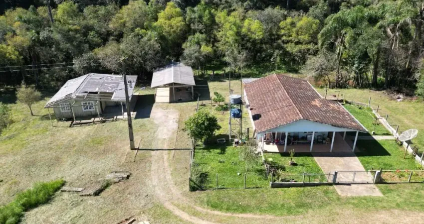 Chácara de  12.100 m² com Residência - Piscina por R$ 830.000 - Roça Velha - Araucária/PR