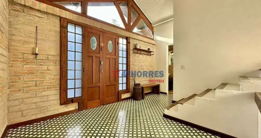 Casa com 3 dormitórios à venda, 355 m² por R$ 2.500.000,00 - Chácara dos Lagos - Carapicuíba/SP