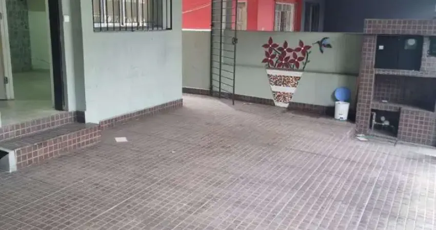 Casa com 3 dormitórios para alugar, 39 m² por R$ 1.850,00 - Jardim Independência - Embu das Artes/SP