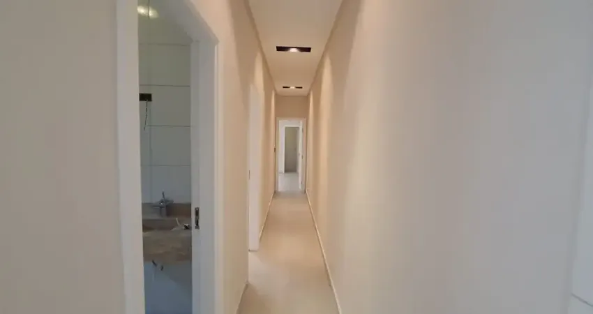 Casa com 2 dormitórios à venda por R$ 495.000,00 - Caiçara - Praia Grande/SP