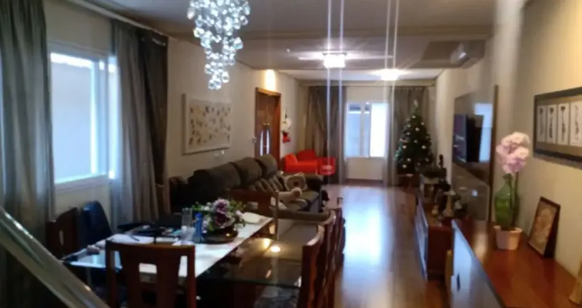 Sobrado com 4 dormitórios à venda, 150 m² por R$ 1.550.000,00 - Canto do Forte - Praia Grande/SP