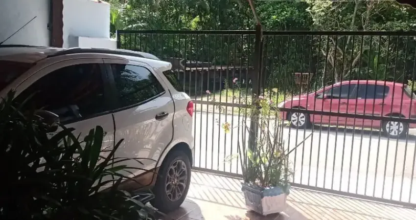 Casa com 3 dormitórios à venda, 181 m² por R$ 470.000 - Sítio do Campo - Praia Grande/SP
