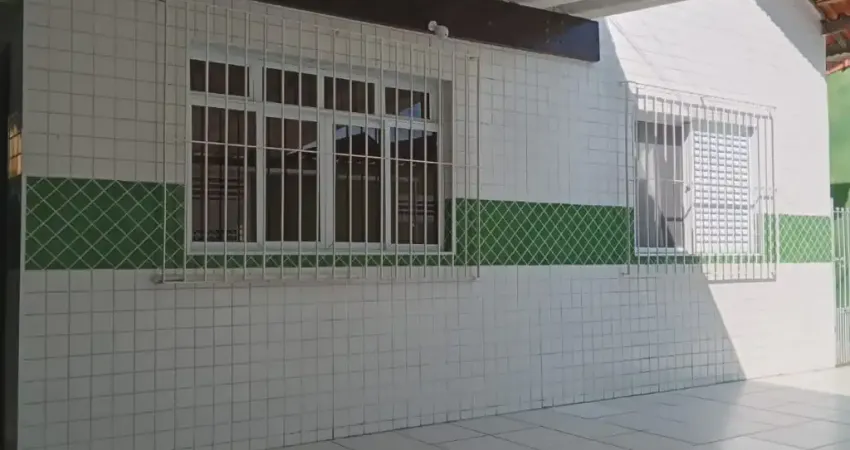 Casa com 2 dormitórios à venda, 86 m² por R$ 640.000,00 - Canto do Forte - Praia Grande/SP