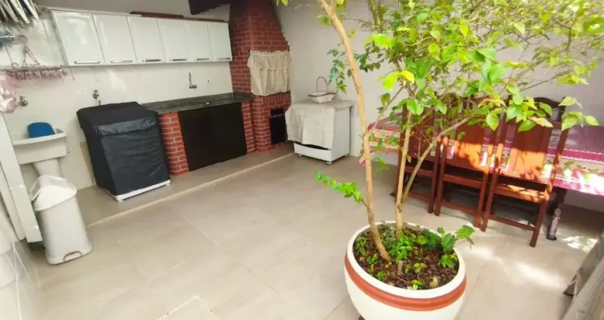 Casa com 3 dormitórios à venda, 150 m² por R$ 565.000,00 - Aviação - Praia Grande/SP
