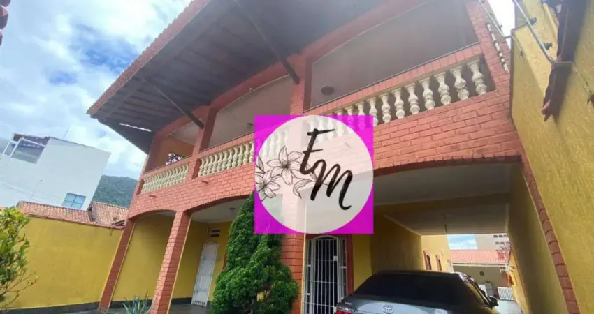 Casa com 3 dormitórios à venda, 300 m² por R$ 830.000,00 - Solemar - Praia Grande/SP
