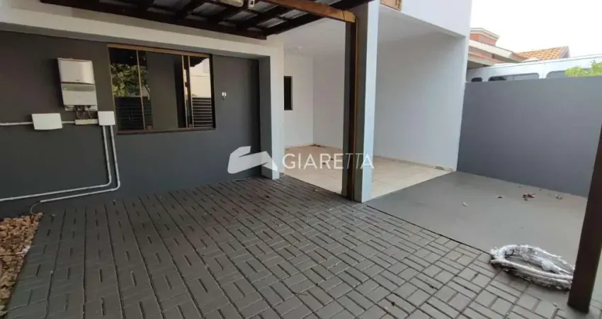 Casa com energia solar para venda no JARDIM GISELA, TOLEDO-PR