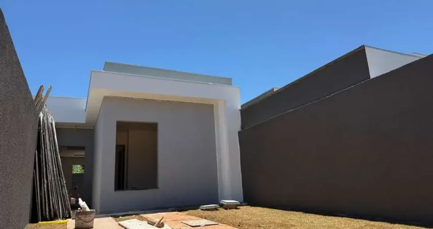 Casa em construção à venda, com boa sobra de terreno, jardim coopagro, toledo - pr