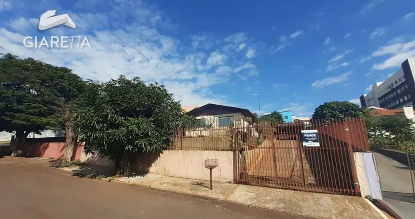 Terreno com casa mista à venda no centro da cidade de toledo - pr