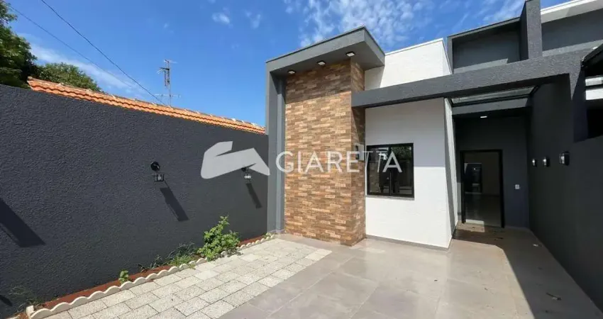 Casa com 03 dormitórios à venda, jardim coopagro, toledo - pr