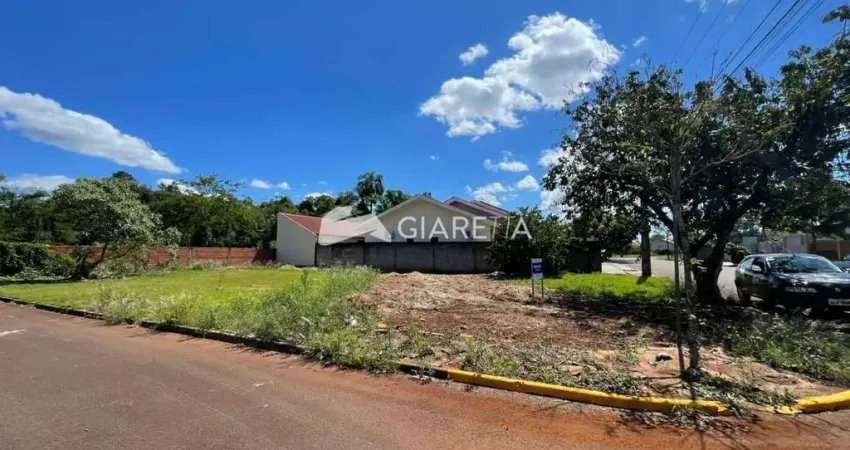 Terreno amplo à venda em excelente localização no jardim gisela, toledo - pr