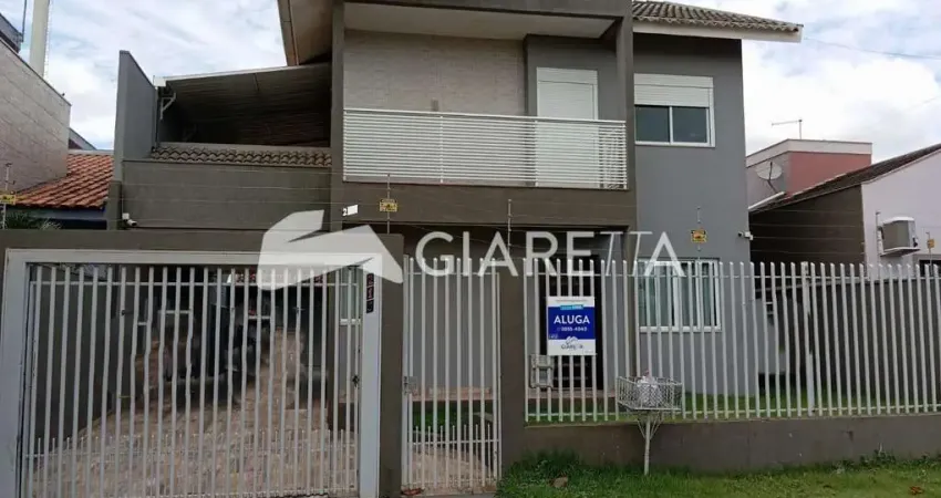 Sobrado com excelente localização á venda no JARDIM COOPAGRO em TOLEDO - PR