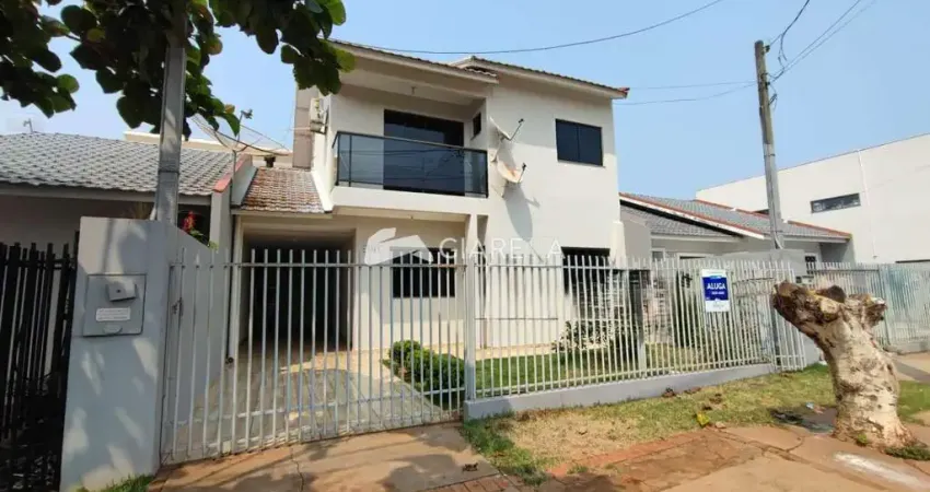 Casa com 3 quartos para alugar no Jardim Pancera, Toledo