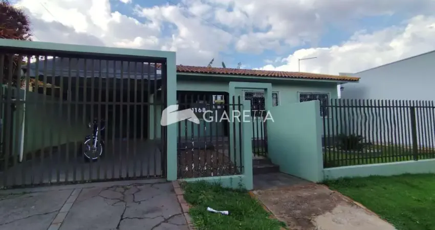 Casa com terreno amplo disponível para locação, JARDIM SANTA MARIA, TOLEDO - PR