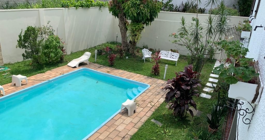 Casa alto padrão com elevador a venda no Santa Rosa