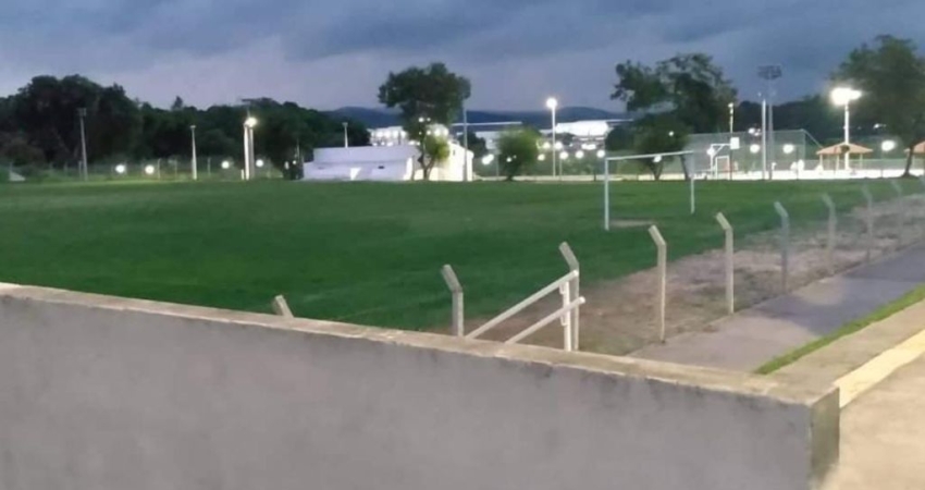 Oportunidade Venda 2 Casas e 1 Ponto Comercial