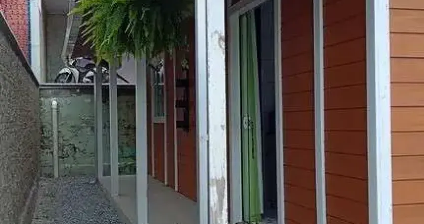 CASA EM GASPAR 1 DORMITORIO TERRENO 130 M² SC
